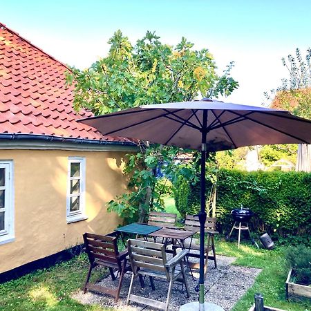 Den Gamle Skomager Hytte Ved Slotssoen Grasten Bagian luar foto
