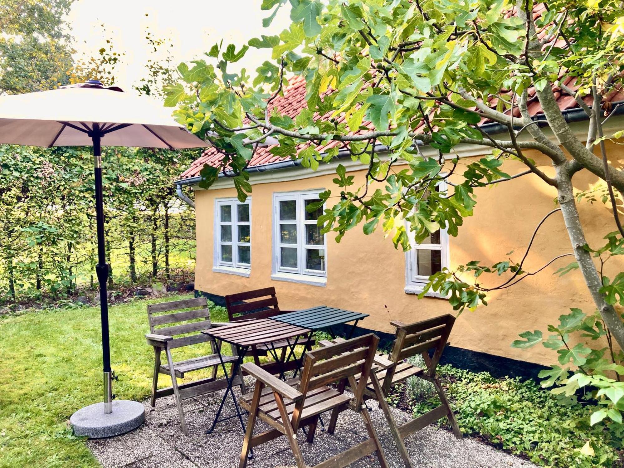 Den Gamle Skomager Hytte Ved Slotssoen Grasten Bagian luar foto
